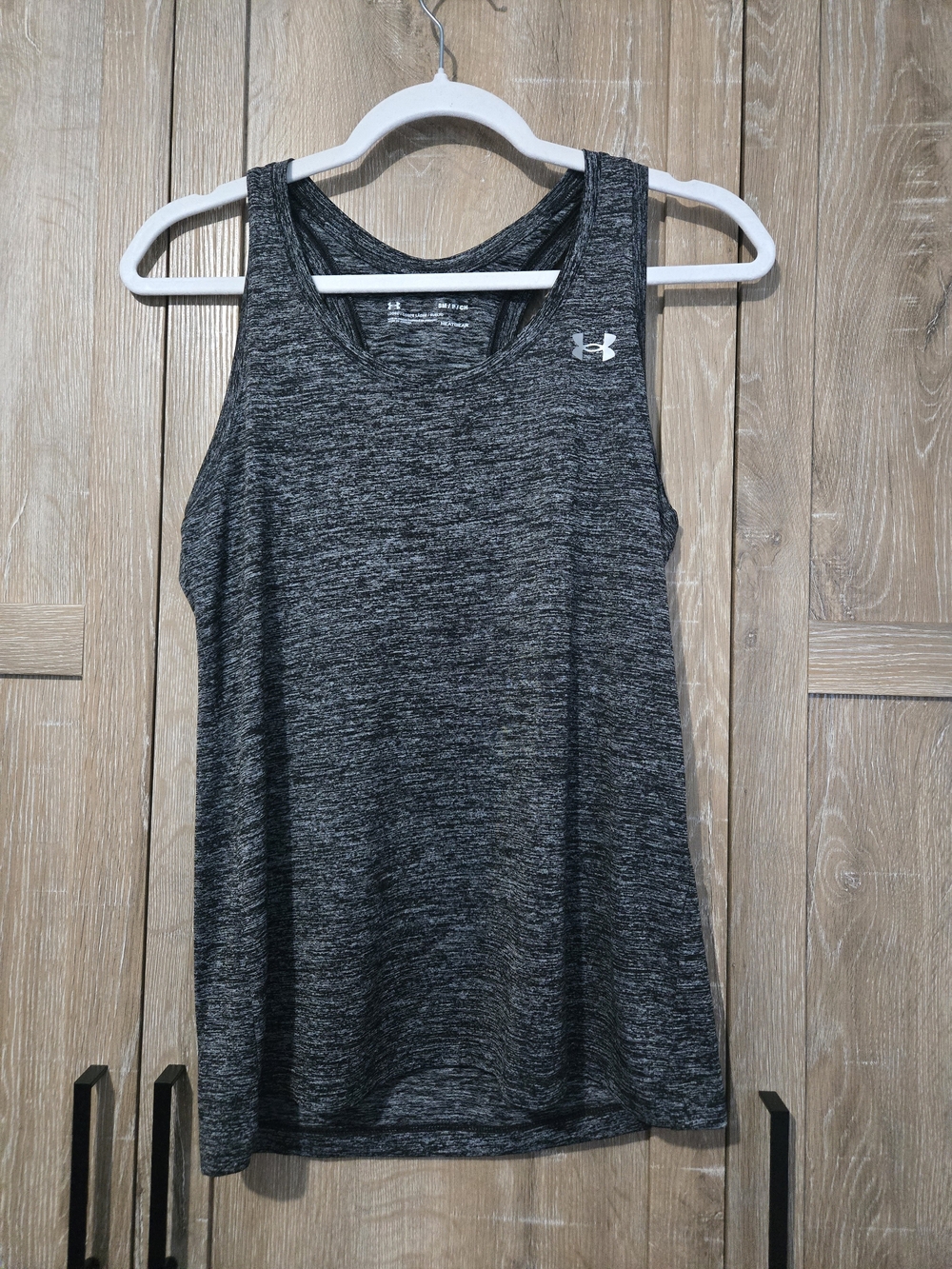 Under Armour Women's Charcoal Performance Racerback Tank Size Small